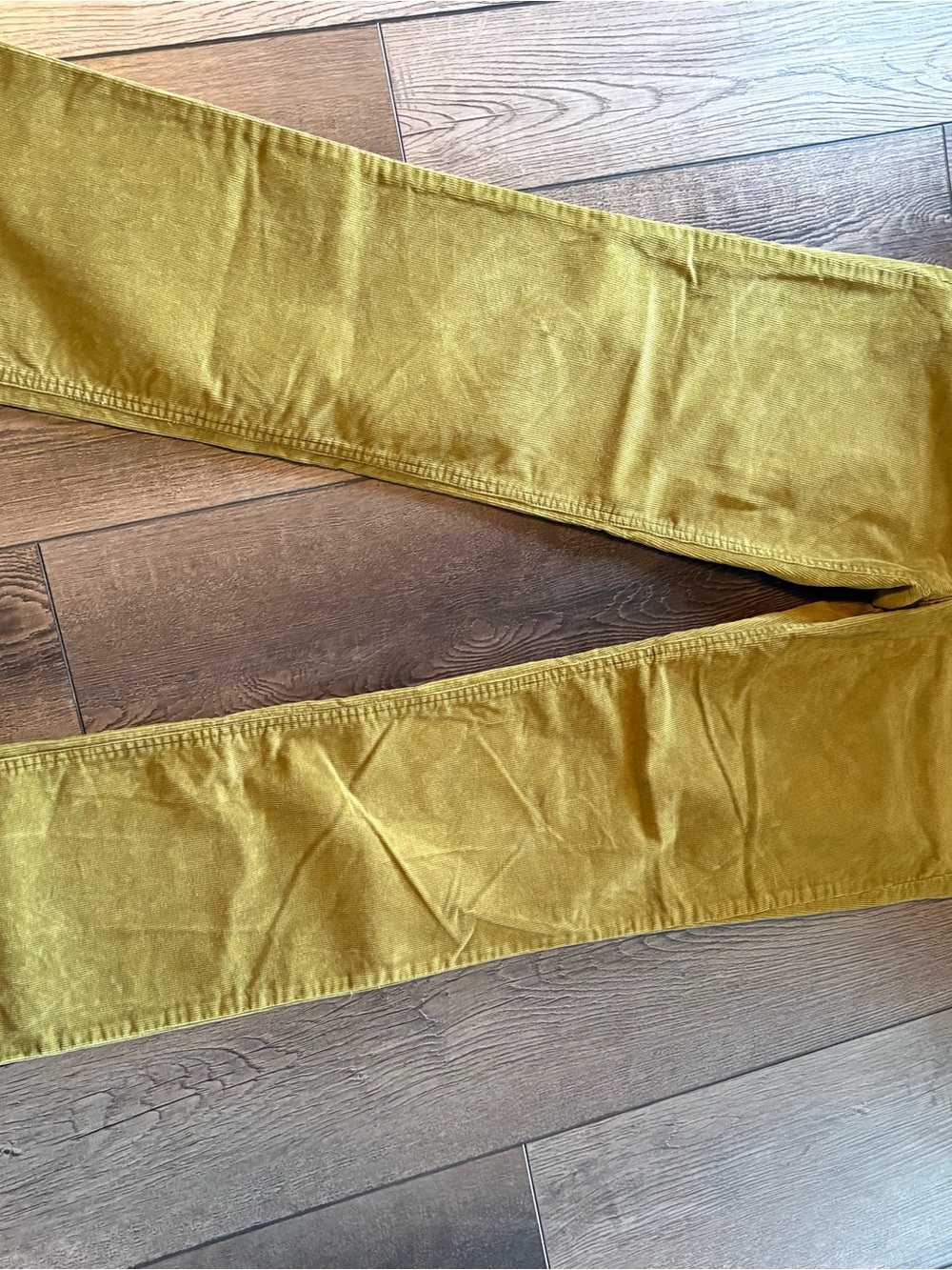 JCREW women’s green corduroys!